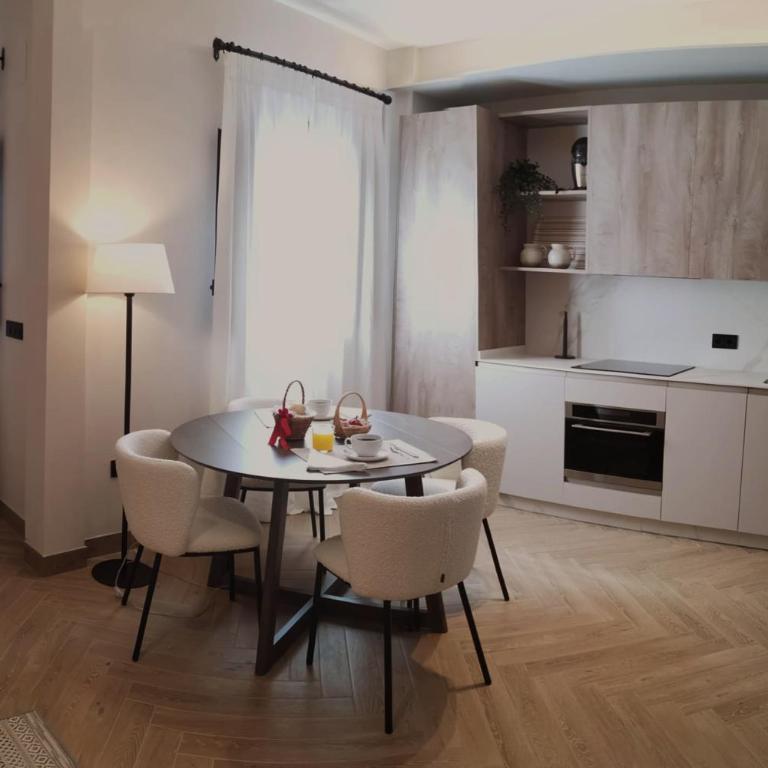 Puerta de la Ribera Suites - Estudio Estándar - 11
