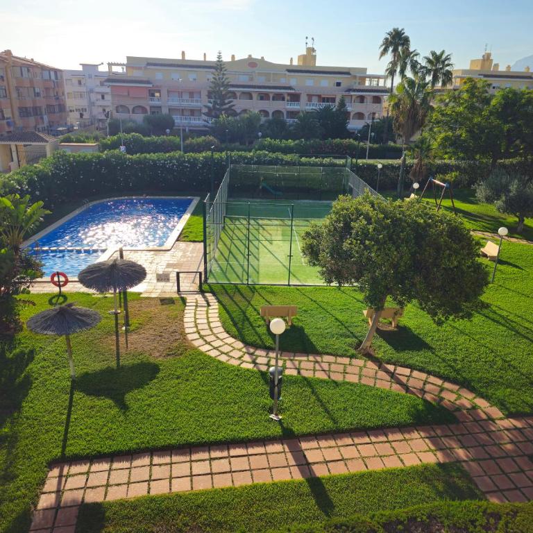 ACOGEDOR APARTAMENTO CON TERRAZA Y VISTAS AL JARDIN - One-Bedroom Apartment - 12