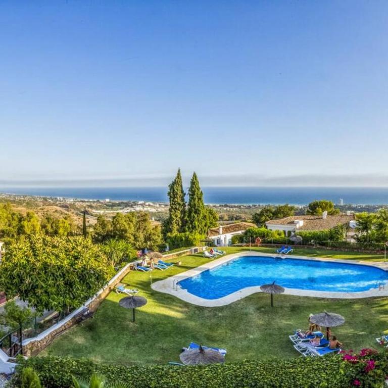 103-Penthouse Apartment, Stunning views, Marbella - Three-Bedroom Apartment - 3