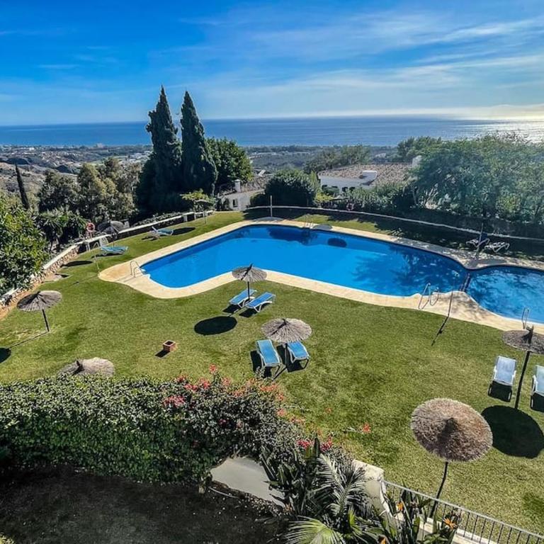 103-Penthouse Apartment, Stunning views, Marbella - Three-Bedroom Apartment - 24