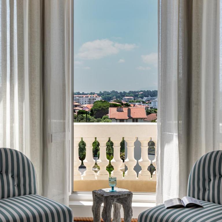 Regina Experimental Biarritz - Chambre Double ou Lits Jumeaux Supérieure avec Vue sur Ville - 4