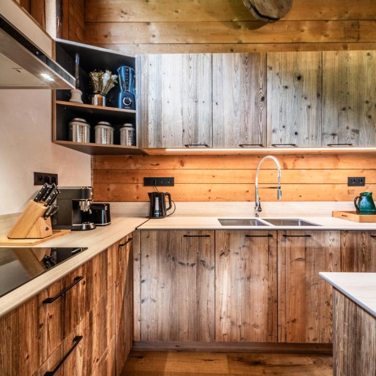Le Soli 6 Bedroom Period Chalet 1798 Sleeps 12 Morzine - Chalet - 30
