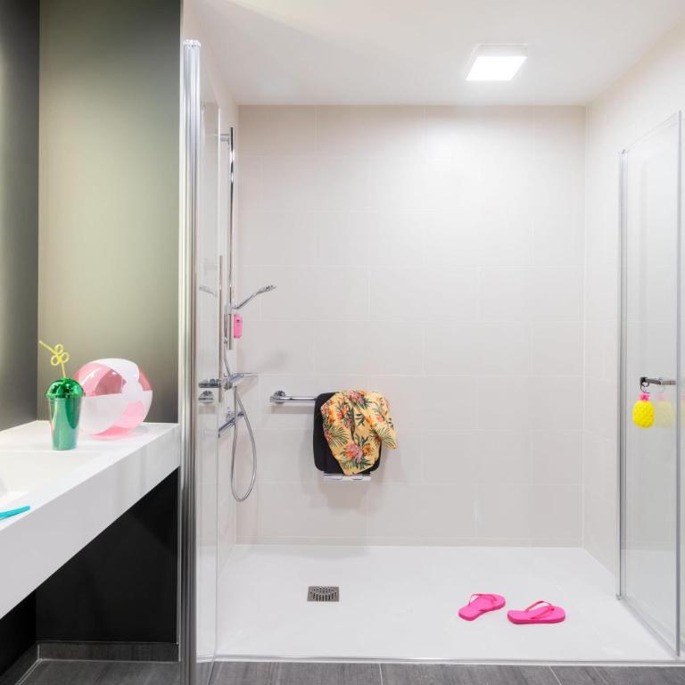 Moxy Paris Val d'Europe - Chambre Familiale Moxy - 10