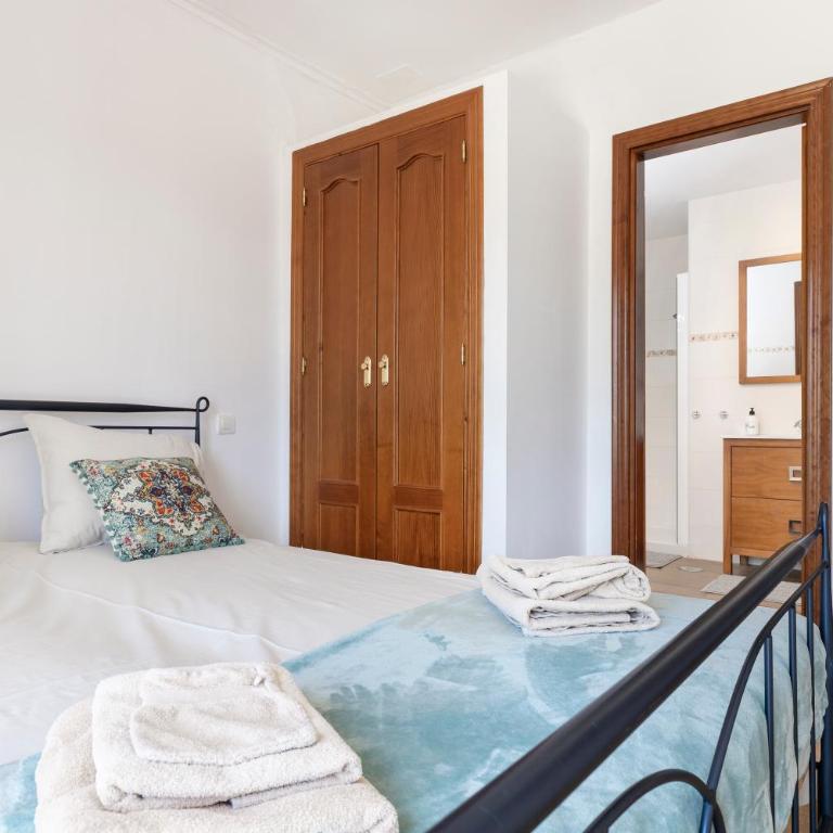 La Granja de Antonio - Three-Bedroom Apartment - 9