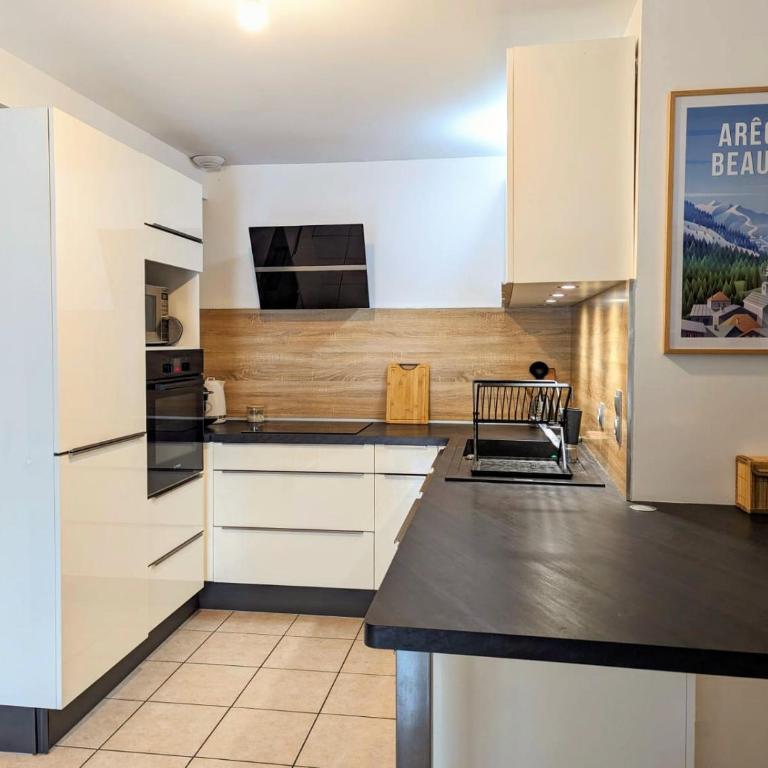 Beau Duplex 100m2 au cœur de Beaufort - avec vue montagnes - Two-Bedroom Apartment with Mountain View - 6