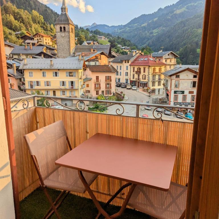 Beau Duplex 100m2 au cœur de Beaufort - avec vue montagnes - Two-Bedroom Apartment with Mountain View - 4