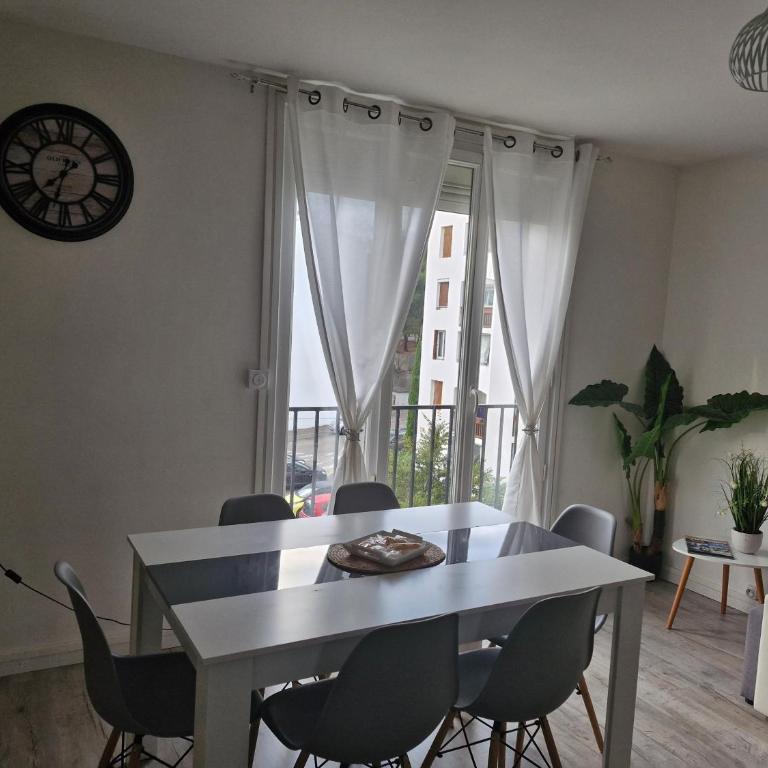 Escapade Montesquieu - Three-Bedroom Apartment - 3