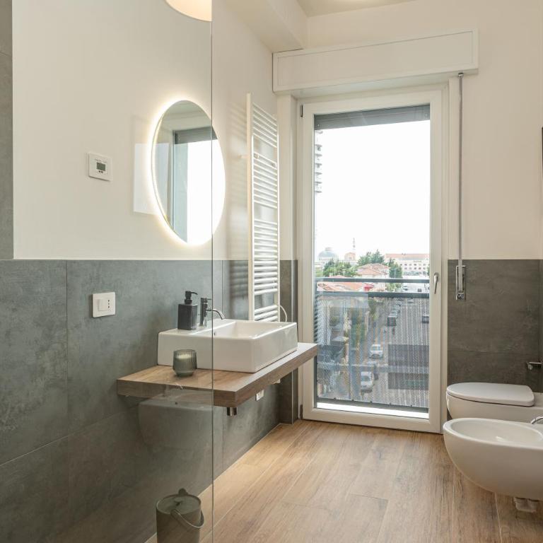 MuBra 55 Apartments - One-Bedroom Apartment with Balcony and City View - 9