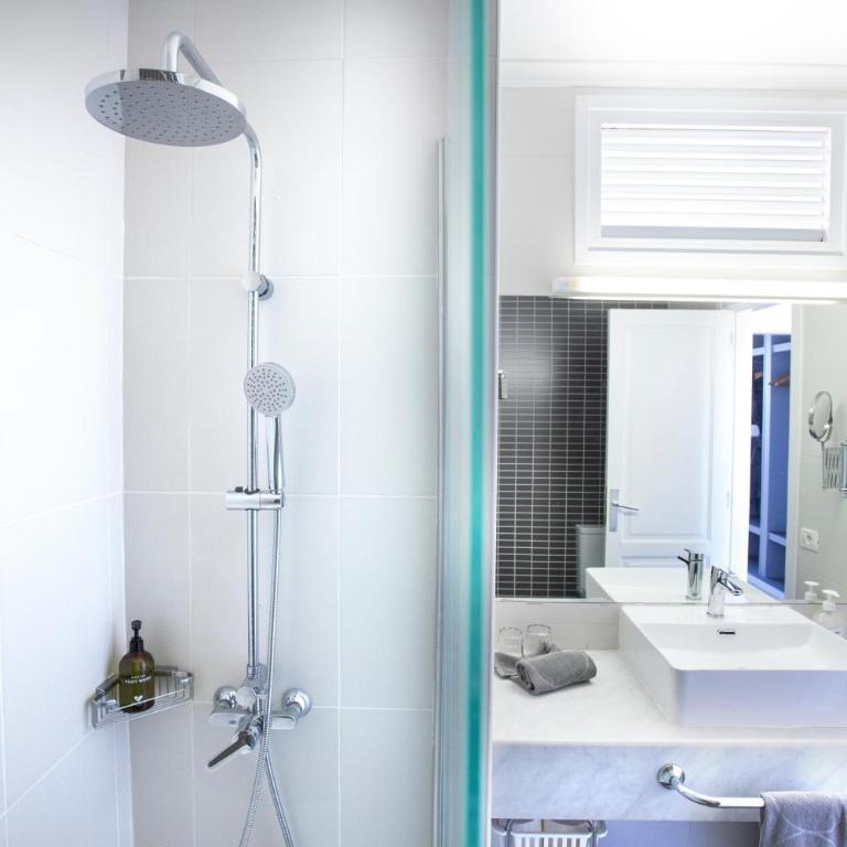 Coral Suites & Spa - Adults Only - Suite con vistas a la piscina - 4