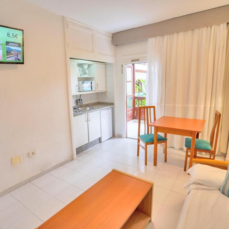 Coral Teide Mar - Suite Junior con vistas a la piscina (2 adultos) - 4