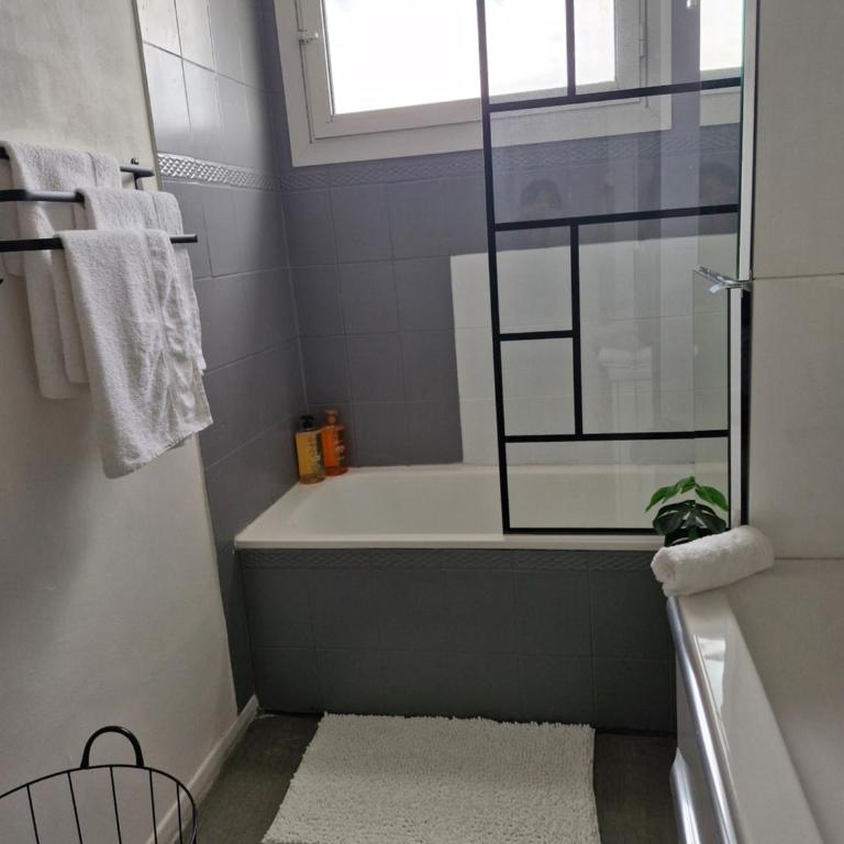 Escapade Montesquieu - Three-Bedroom Apartment - 16