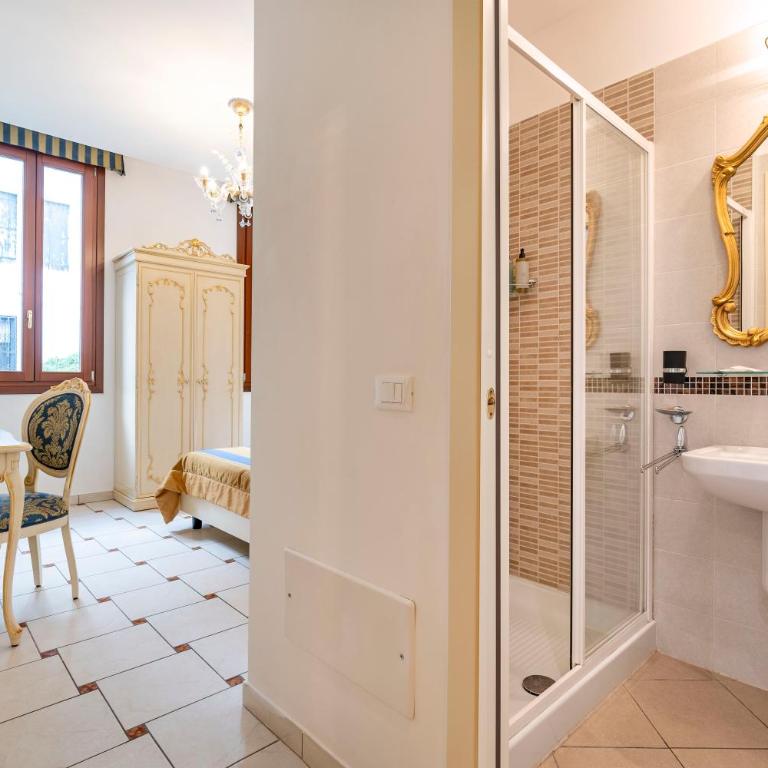 Casa Marsilli - Camera Matrimoniale con Bagno Privato - 9