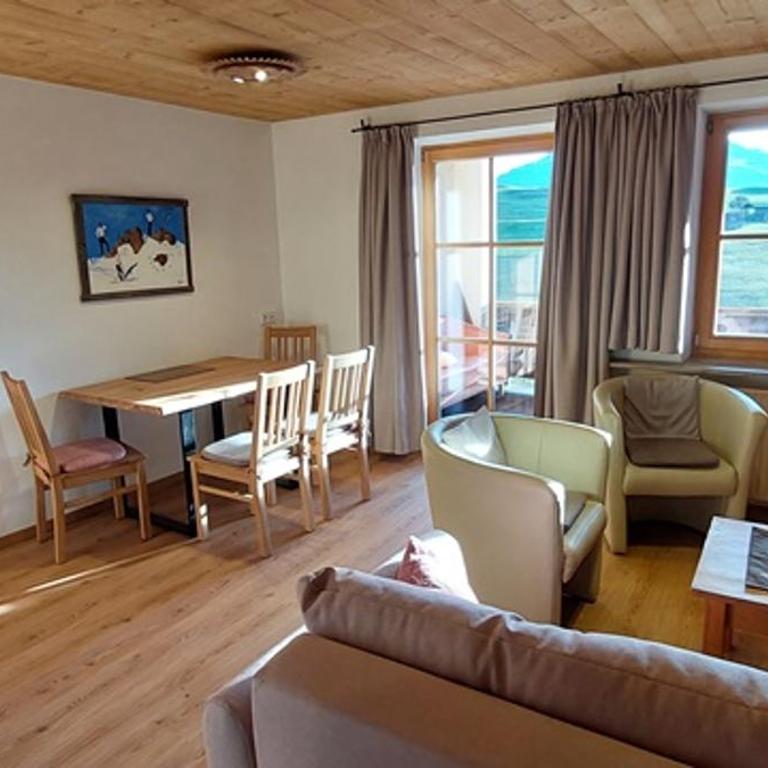 Gästehaus Kaiserwinkl - Apartment mit Balkon - 4