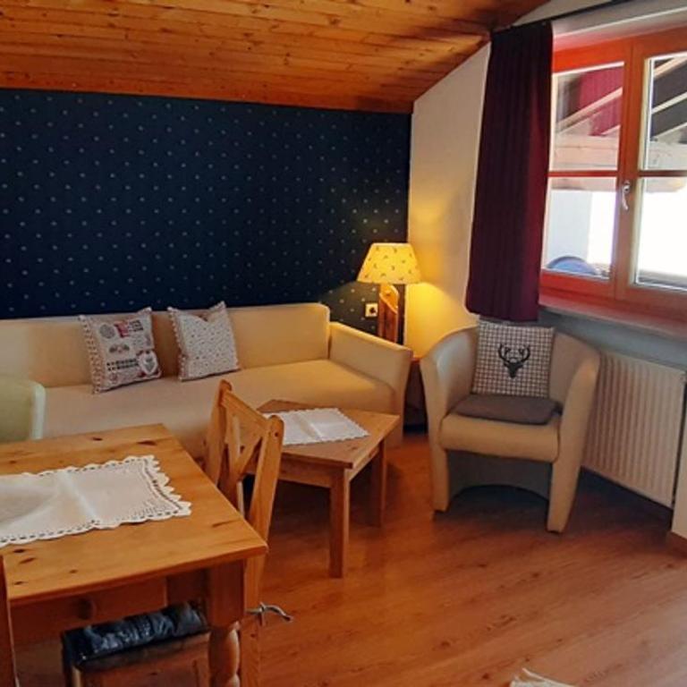 Gästehaus Kaiserwinkl - Apartment mit Blick auf die Berge - 3