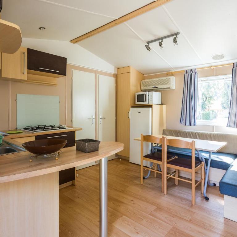 Camping Des Mimosas - Mobile Home 2 Chambres - 6