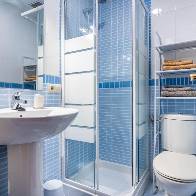 Piso con patio privado y parking Nervión Sevilla - Apartamento - 30