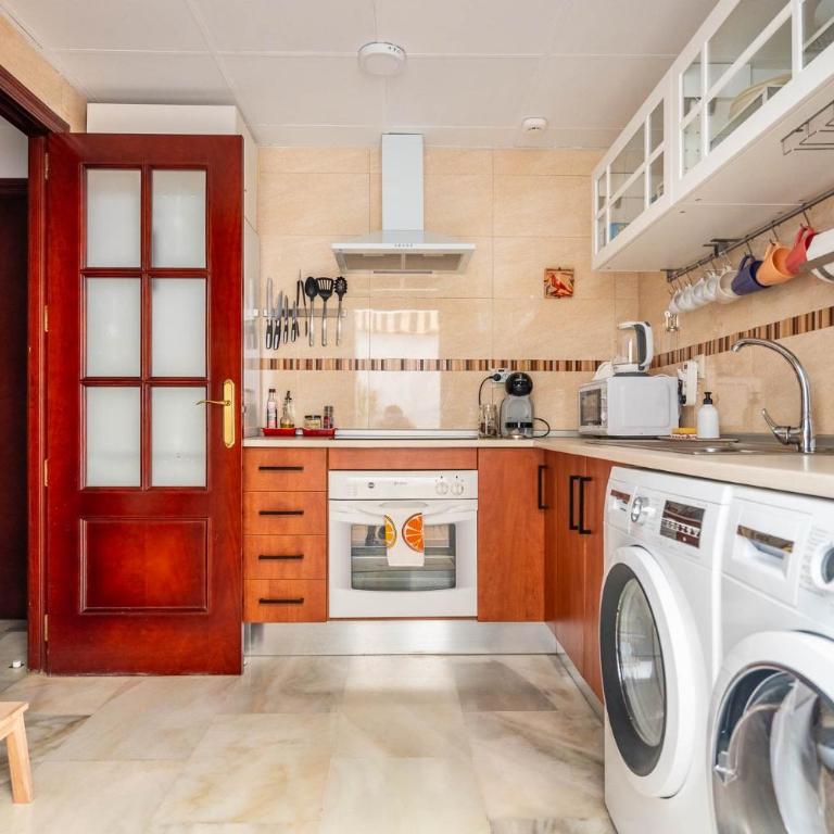 Piso con patio privado y parking Nervión Sevilla - Apartamento - 19
