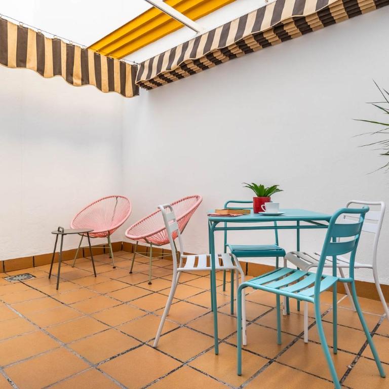 Piso con patio privado y parking Nervión Sevilla - Apartamento - 40