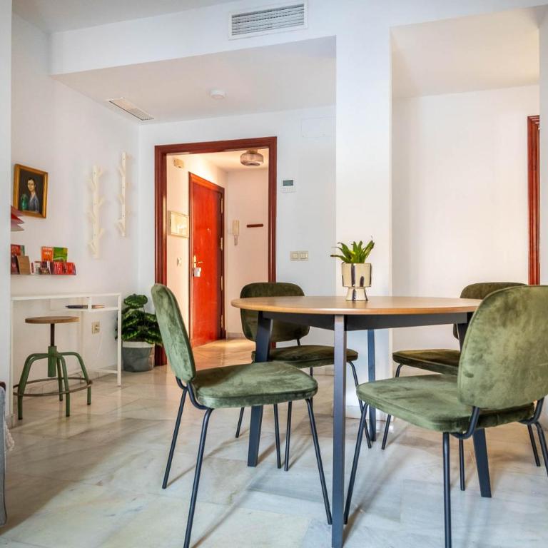 Piso con patio privado y parking Nervión Sevilla - Apartamento - 11