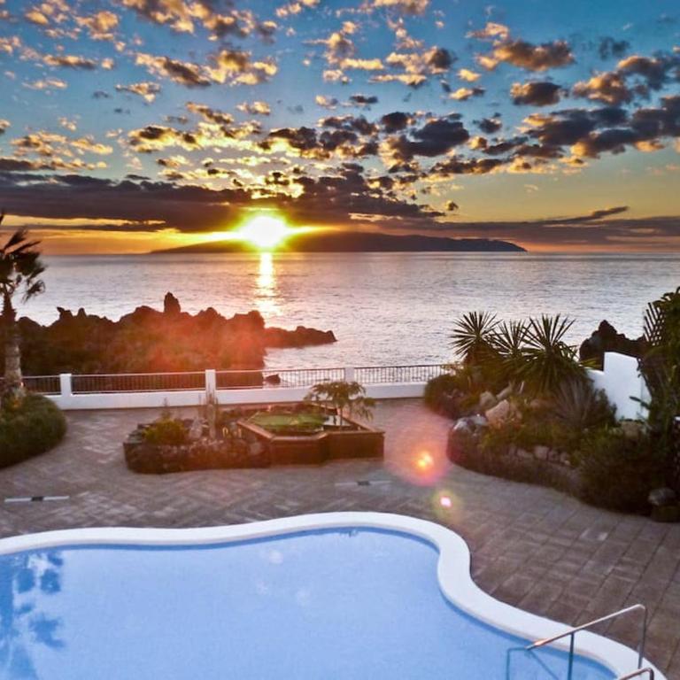 Luxury Oceanfront Apt in Villa - Next to Beach - One-Bedroom Apartment - 6
