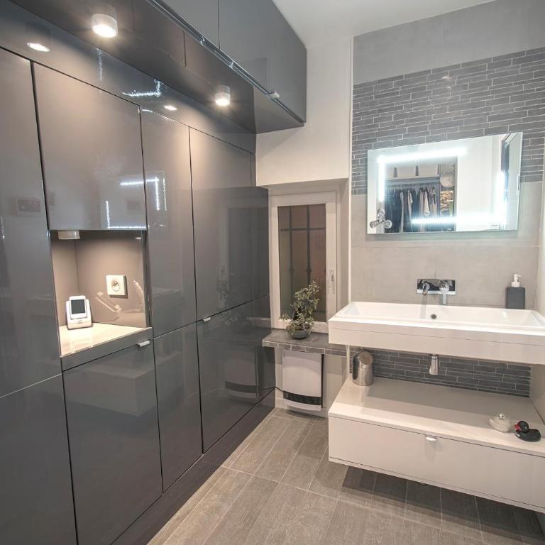 Au calme, piscine et spa privés - Maison 3 Chambres - 15