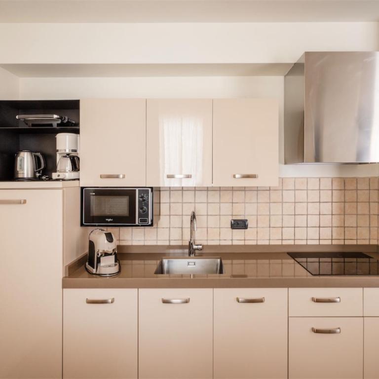Residence Maroadi - Appartamento con 2 Camere da Letto e con Piscina Privata - 7