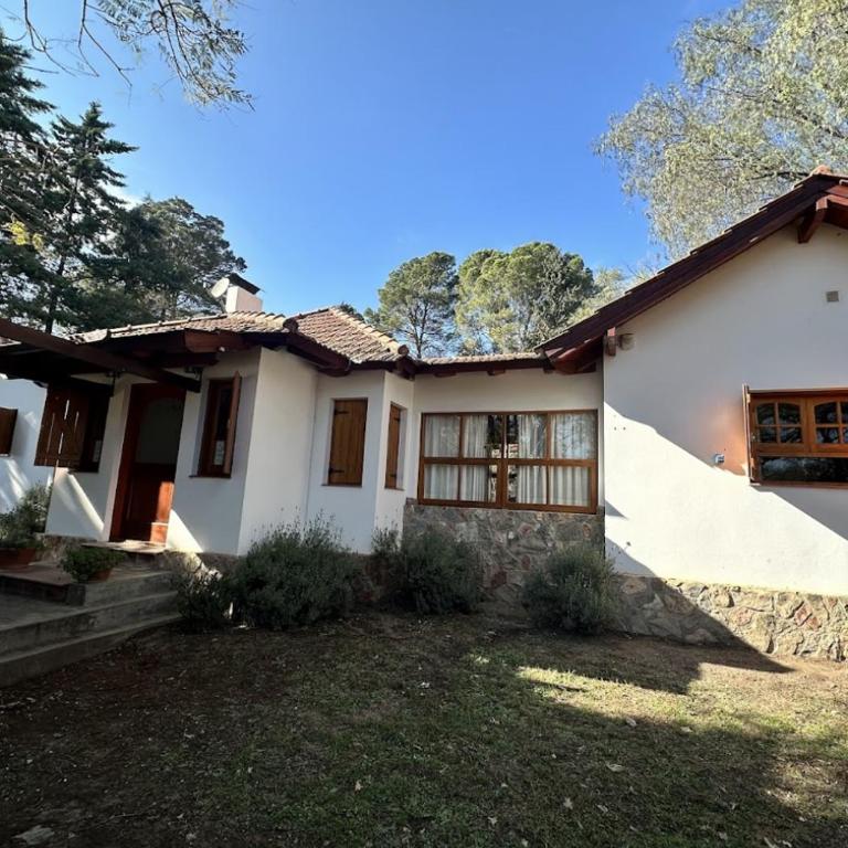 CASA EN VILLA GRAL. BELGRANO - Casa de 2 dormitorios - 4