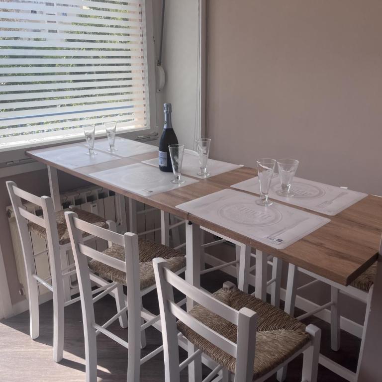 Dream Catcher - Four-Bedroom Apartment with Balcony - 23