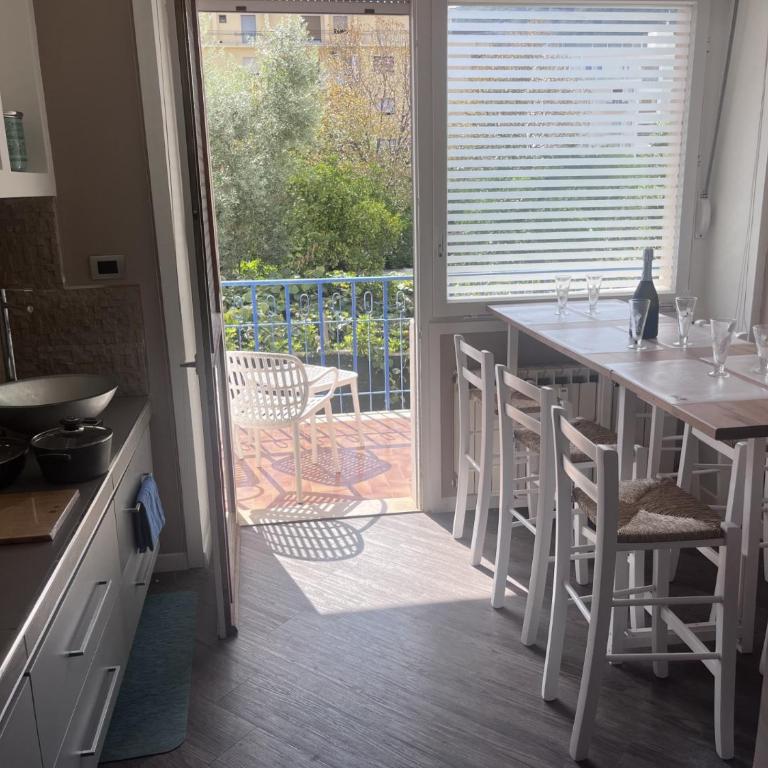 Dream Catcher - Four-Bedroom Apartment with Balcony - 24