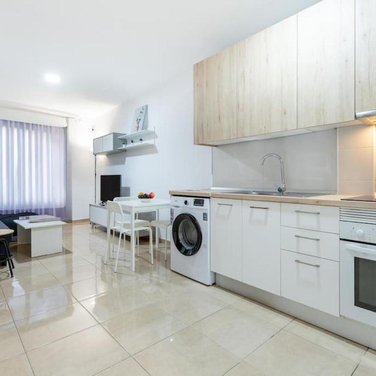 Carolina 8 - Two-Bedroom Apartment - 3