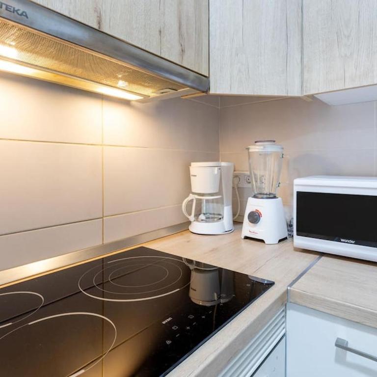 Carolina 8 - Two-Bedroom Apartment - 24
