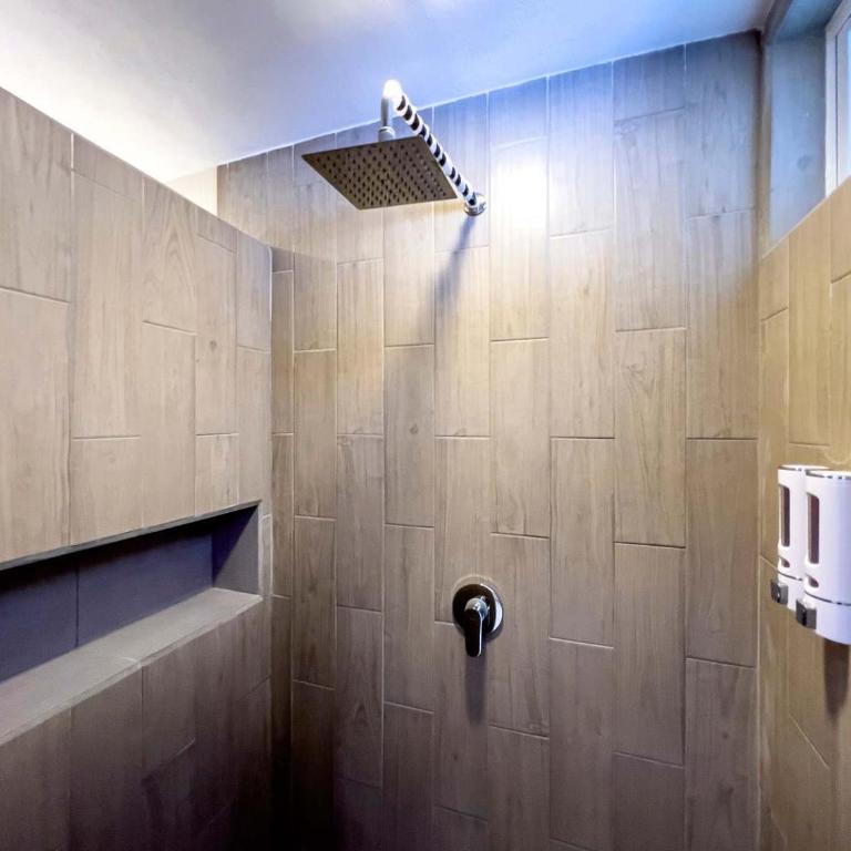 Modern Apartment with Home Office in Prime Location - Apartment - 19