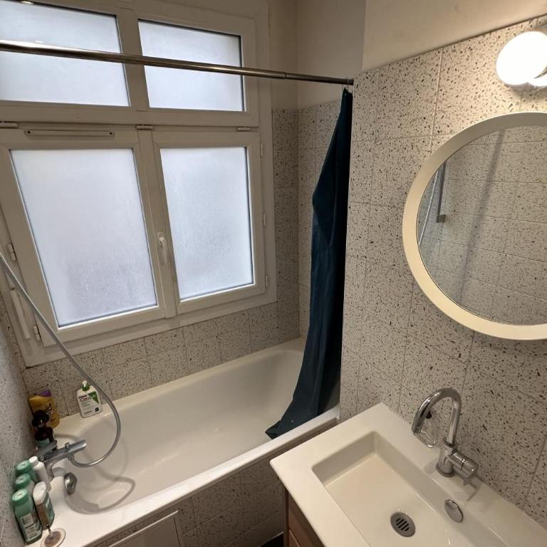 Beautiful T2 with balcony - near Parc Clichy - Appartement - 6