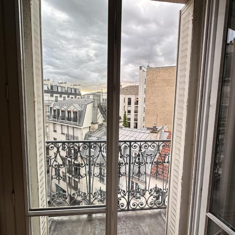 Beautiful T2 with balcony - near Parc Clichy - Appartement - 8