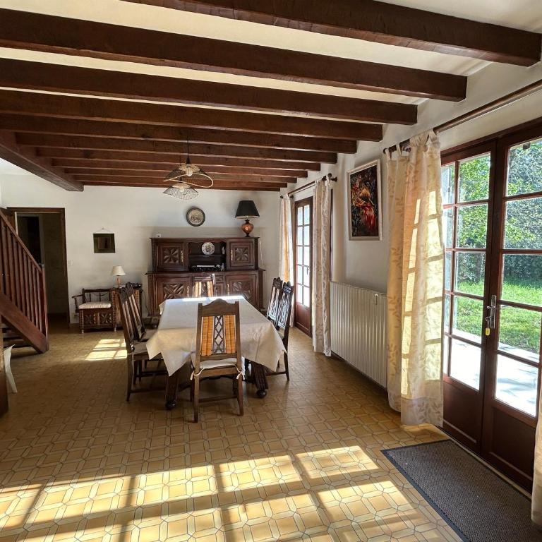 Maison de famille Basque - Five-Bedroom House - 6