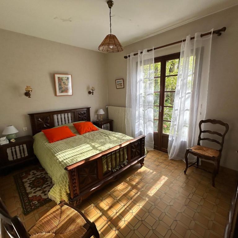 Maison de famille Basque - Five-Bedroom House - 4