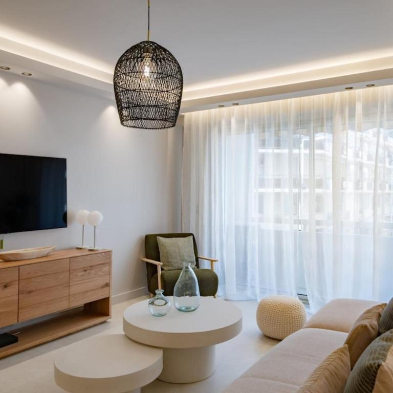 Beautiful 3 bedroom fully renovated - Apartment - 9