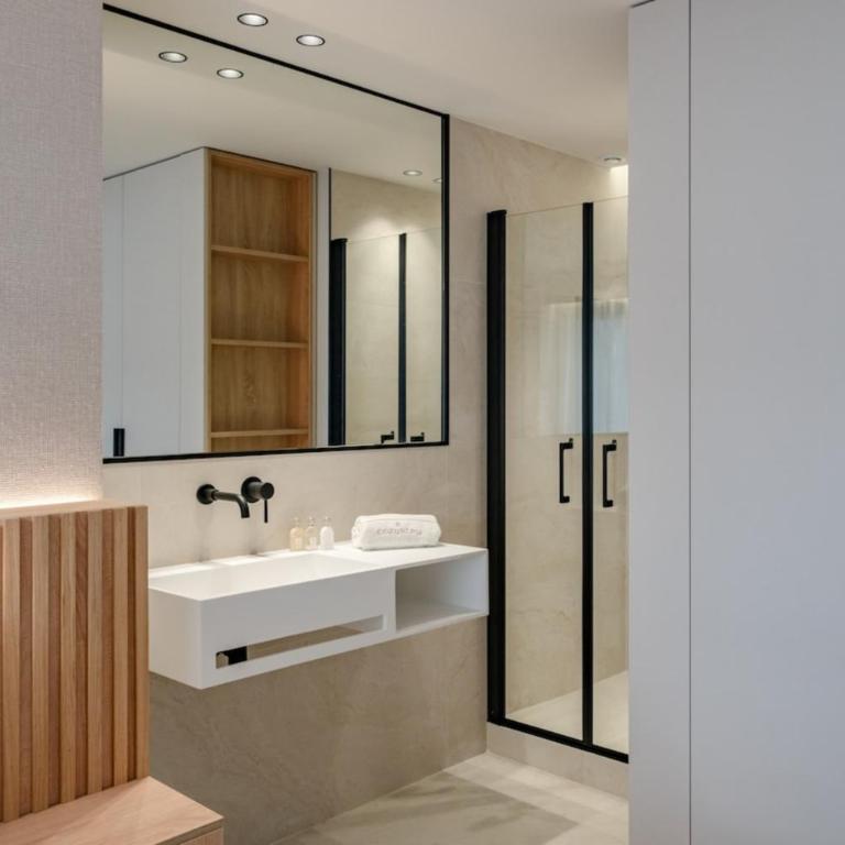 Beautiful 3 bedroom fully renovated - Apartment - 15