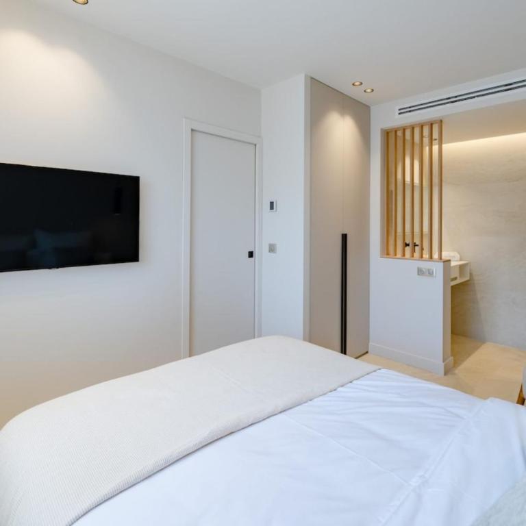 Beautiful 3 bedroom fully renovated - Apartment - 19