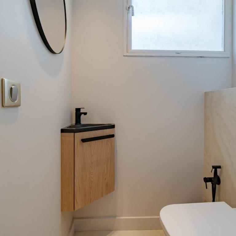 Beautiful 3 bedroom fully renovated - Apartment - 23