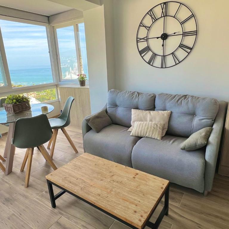 MARBELLA BEACHFRONT- Apartamento junto a la playa y con impresionantes vistas al mar - One-Bedroom Apartment - 33