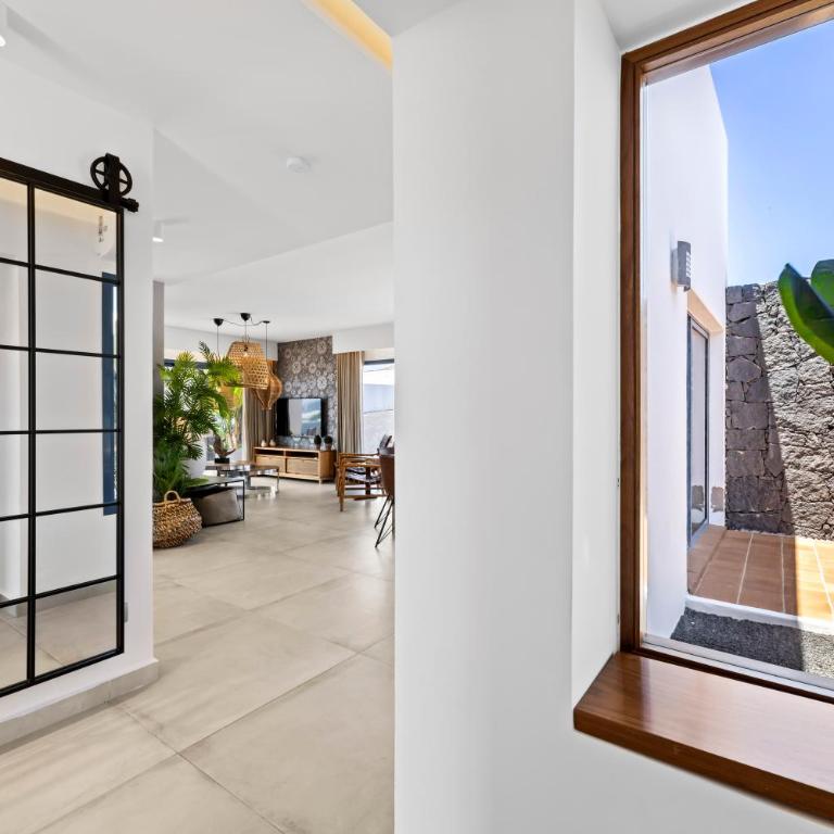 Villa Nerea - Three-Bedroom Villa - 2