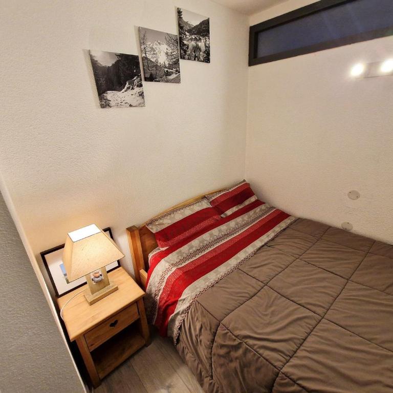 Appartement 2 pièces + cabine, 4-6 pers, 32m², Wi-Fi, Place des Bergers, Modane, proche pistes et commerces - FR-1-265-221 - Appartement (6 Adultes) - 3