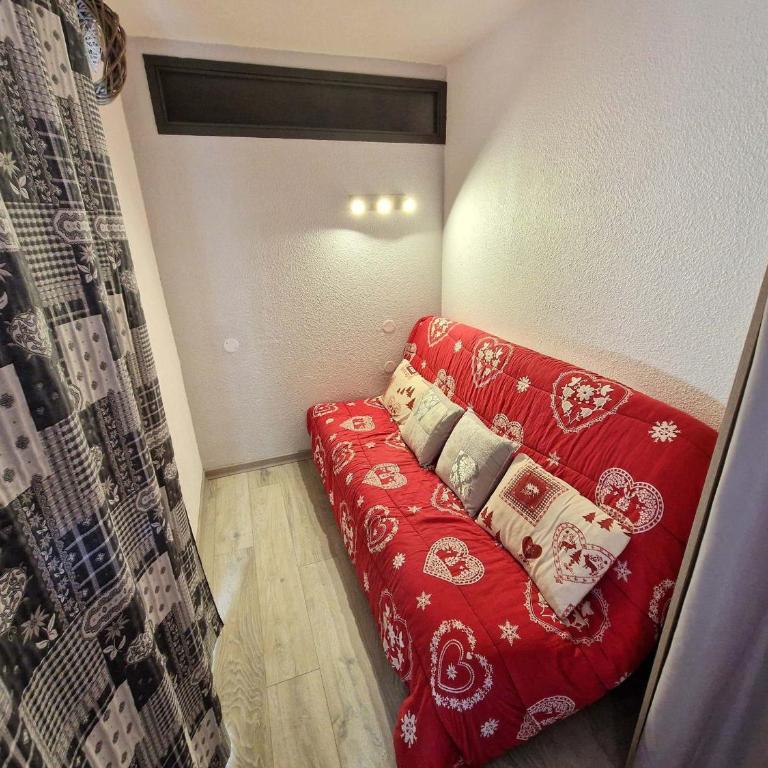 Appartement 2 pièces + cabine, 4-6 pers, 32m², Wi-Fi, Place des Bergers, Modane, proche pistes et commerces - FR-1-265-221 - Appartement (6 Adultes) - 4