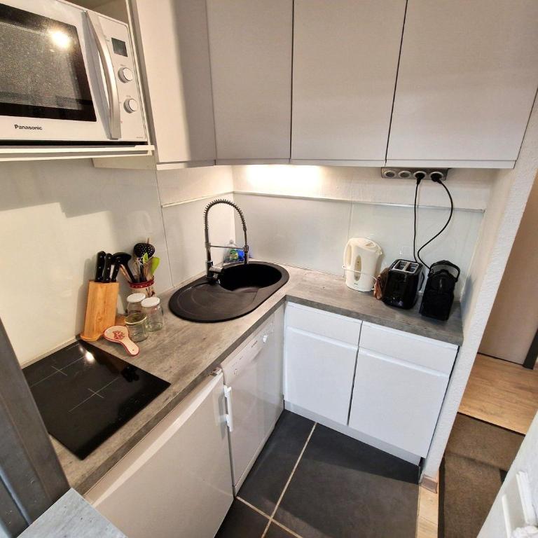 Appartement 2 pièces + cabine, 4-6 pers, 32m², Wi-Fi, Place des Bergers, Modane, proche pistes et commerces - FR-1-265-221 - Appartement (6 Adultes) - 5