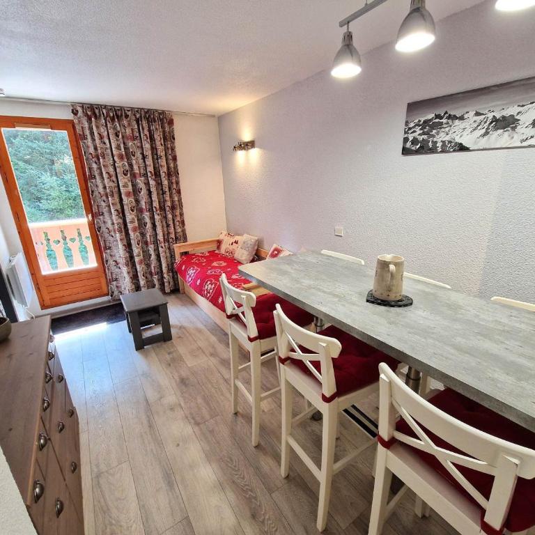 Appartement 2 pièces + cabine, 4-6 pers, 32m², Wi-Fi, Place des Bergers, Modane, proche pistes et commerces - FR-1-265-221 - Appartement (6 Adultes) - 11