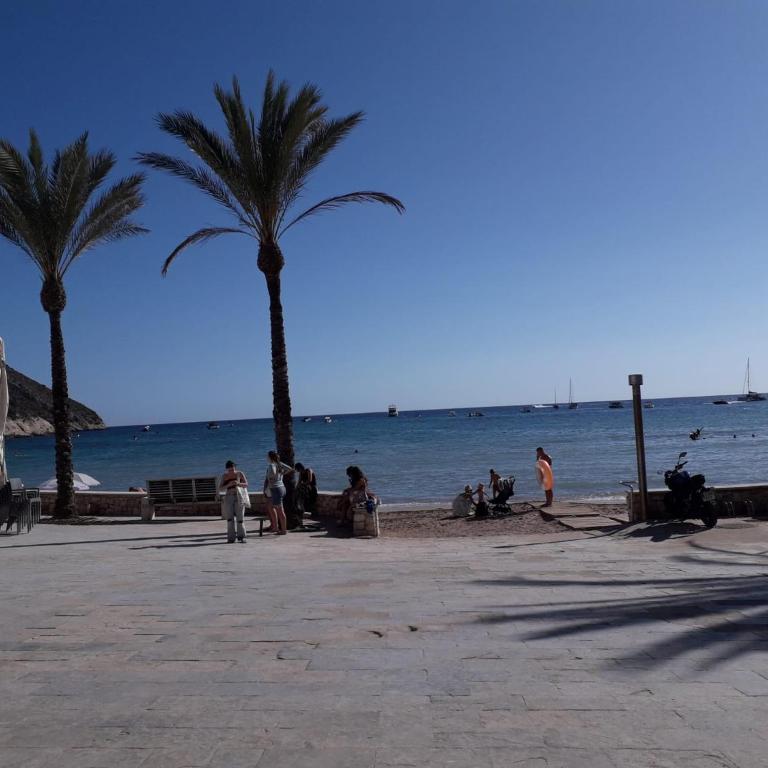Apartamento en Moraira con piscina 100 m de la playa - Two-Bedroom Apartment - 35