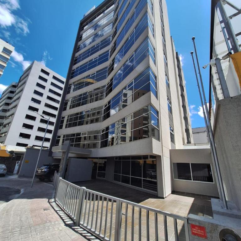 Suite en Iñaquito - Edificio Bernini - Apartamento de 2 dormitorios - 9