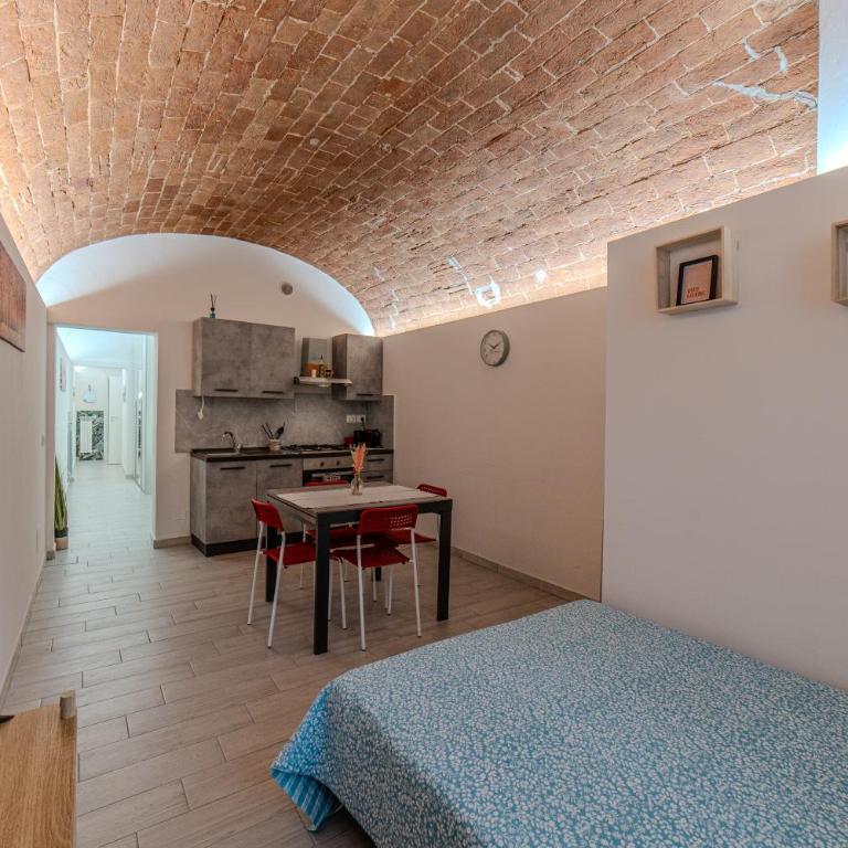 Casa R&R a Due Passi dalla Torre - Appartamento con 1 Camera da Letto - 18
