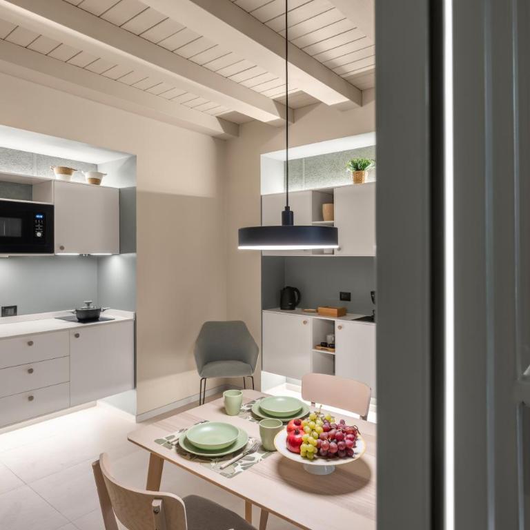 Cathedral Room&Loft - One-Bedroom House - 19